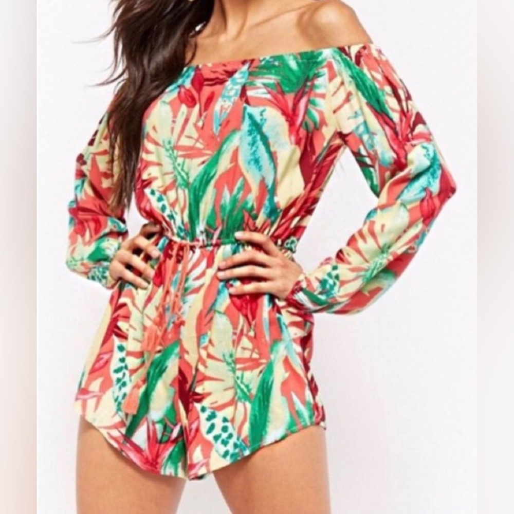 Forever 21 Contemporary Tropical Long Sleeve Romper Women’s Size Large